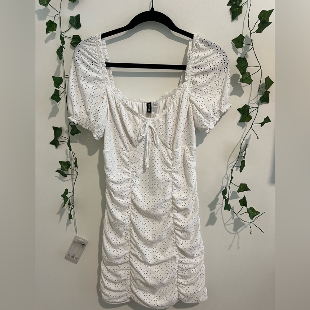 Divided White Wide Shoulder Bodycon Ruffle Sleeve Mini Dress Size M